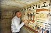 Découverte de cinq tombes pharaoniques à Saqqara