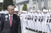 Le président turc Erdogan passe en revue une garde d&#039;honneur le 23 mai 2022, à Kocaeli.