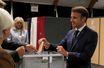 Législatives : Emmanuel et Brigitte Macron ont voté au Touquet... sous la pluie