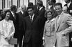 Le roi des Belges Baudouin et la reine Fabiola avec Eddy Merckx et sa femme Claudine au château de Laeken, le 21 juillet 1969 
