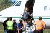 Taylor Swift descend d&#039;un jet privé.
