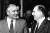 Mikhaïl Gorbatchev reçoit le président français François Mitterrand à Moscou le 9 juillet 1986,