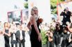 Cate Blanchett illumine le tapis rouge de la Mostra de Venise