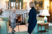 La reine Elizabeth II accueille sa nouvelle Première ministre Liz Truss à Balmoral, le 6 septembre 2022