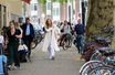 La princesse Catharina-Amalia des Pays-Bas sur le chemin de l’Université d’Amsterdam où elle va préparer un bachelor en politique, psychologie, droit et économie (PPLE), le 5 septembre 2022