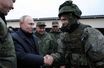 Poutine a visité un terrain d'entraînement pour soldats mobilisés<br />