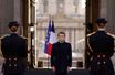 Le peintre français Pierre Soulages a reçu mercredi un hommage national présidé par le président Emmanuel Macron dans la cour carrée du Louvre à Paris, une semaine après son décès à l'âge de 102 ans.