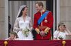 Le prince William et Kate Middleton le jour de leur mariage, au balcon de Buckingham, le 29 avril 2011 à Londres.
