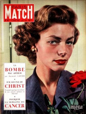 Lauren Bacall illumine la Une de Paris Match n°107, le 7 avril 1951.