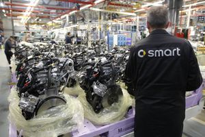 Les employés de l'usine Smart France devront se décider sur le passage, ou non, aux 39 heures.