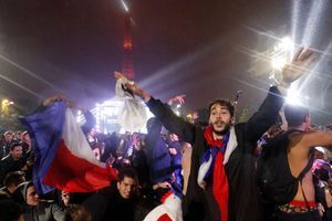 La fan-zone de la Tour Eiffel pendant le match France-Islande le 3 juillet. 