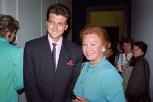 Benjamin de Rothschild et sa mère Nadine de Rothschild, en 1991.