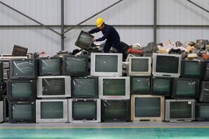 Une usine de recyclage de déchets électroniques, en Chine.