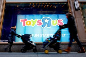 Devant le magasin Toys'R'Us de Times Square, à New York.