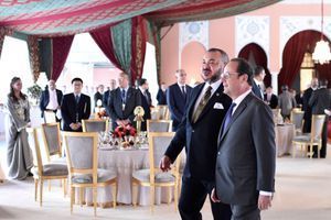Le roi du Maroc, Mohammed VI, et François Hollande, mardi, à la COP22, à Marrakech.