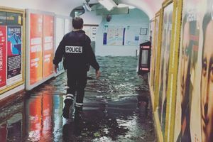 Des inondations ont été constatées dans la station de métro Alma Marceau, sur la ligne 9 du métro parisien.