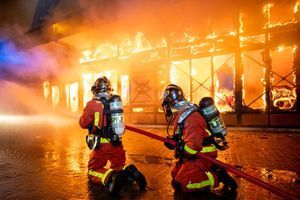 L'incendie du marché couvert de Levallois-Perret. 