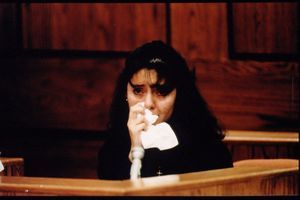 Lorena Bobbitt, en larmes, lors de son procès en janvier 1994. 