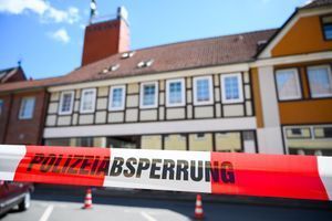 La police allemande privilégie la thèse d'un pacte suicidaire entre les cinq personnes tuées à l'arbalète.