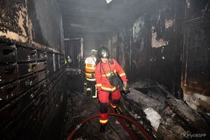 Paris : Trois morts dans l'incendie d'un immeuble