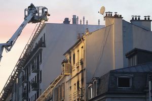 L'homme qui a perdu sa femme et trois enfants dans un incendie en 2016 à Saint-Denis, vivait avec sa famille dans 26 m2, loués 750 euros par mois.