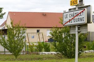 Les corps de la mère et ses enfants avaient été retrouvés dans leur maison à Châtelet-sur-Retourne 