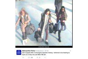 Voici la photo des trois fugueuses, diffusée par la police londonienne.