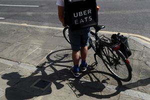 Un livreur Uber Eats, ici à Londres en juin 2018. (image d'illustration)