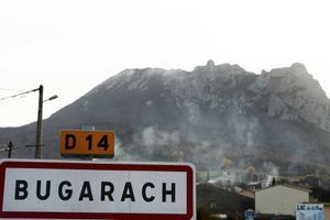 Bugarach, la commune de l'Aude épargnée par la fin du monde en 2012. Comme d'ailleurs le reste de la planète. 