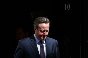 David Cameron devant le 10 Downing Street.