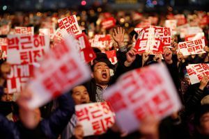 A Séoul, des milliers de Sud-Coréens demandent la démission de la présidente