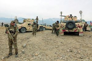 Des soldats afghans dans la province du Nangarhar, en novembre 2017.
