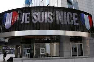 Attentat de Nice: le monde pleure avec la France