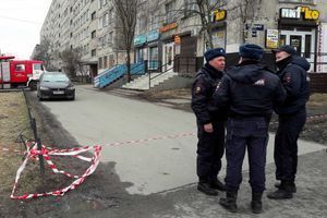 Les autorités russes ont annoncé avoir désamorcé un engin explosif artisanal dans un immeuble de l'est de Saint-Pétersbourg.