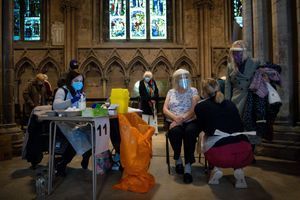En images. Au Royaume-Uni, une cathédrale transformée en centre de vaccination