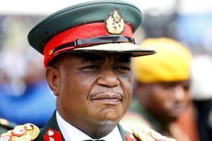 Le général à la retraite Constantino Chiwenga à Harare, le 24 novembre 2017.