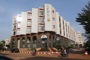 L'attaque menée dans cet hôtel de Bamako a coûté la vie à 20 personnes. 