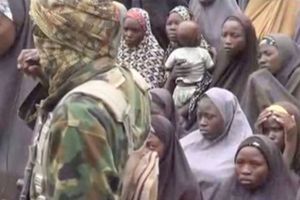 Une vidéo de Boko Haram avec des jeunes filles présentées comme celles enlevées à Chibok. 