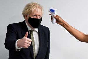 Boris Johnson au Chase Farm Hospital de Londres, le 4 janvier 2021. 