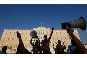 Manifestation devant le Parlement à Athènes, le 17 juin.