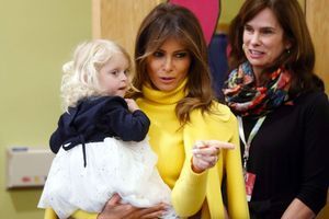 Dans l'Ohio, Melania Trump a rendu visite à des enfants malades