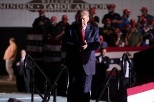 Dans le Nevada, Donald Trump rassemble ses partisans