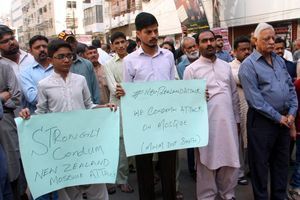 De Londres au Pakistan, les hommages se multiplient après l'attentat de Christchurch