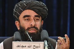 Le porte-parole des talibans Zabihullah Mujahid lors d'une conférence de presse le 30 octobre 2021