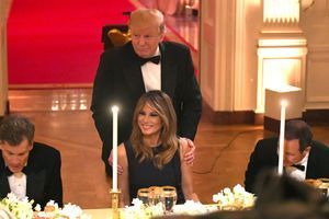 Donald et Melania Trump s'affichent complices lors d'un gala à la Maison-Blanche