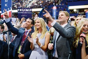 Le 19 juillet à Cleveland, au deuxième jour de la convention qui a vu la désignation officielle du candidat républicain à l’élection de novembre : de g. à dr., Donald Jr., Ivanka, Eric, et la fille de la deuxième Mme Trump, Tiffany.