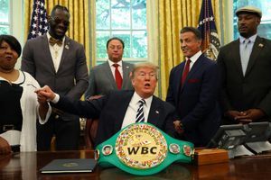 Donald Trump a réhabilité Jack Johnson, boxeur noir victime de racisme