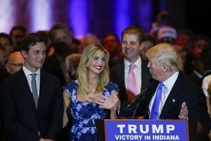 Jared Kushner, Ivanka Trump et Donald Trump à New York, en mai 2016.