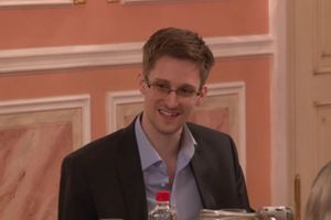 Edward Snowden: "Ces programmes ne nous protègent pas"