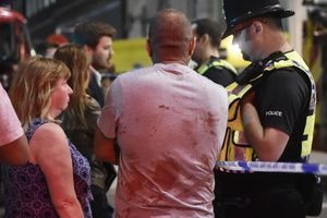 En images : à Londres, panique dans la nuit après les attaques